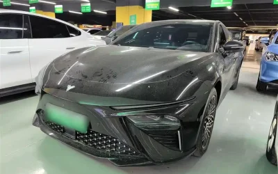 Toyota Toyota Camry в цвете и кузовом – это идеальный выбор среди китайских автомобилей. Доступная цена и надежность гарантированы.