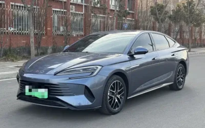 BYD BYD Sealion 06 EV в цвете и кузовом – это идеальный выбор среди китайских автомобилей. Доступная цена и надежность гарантированы.
