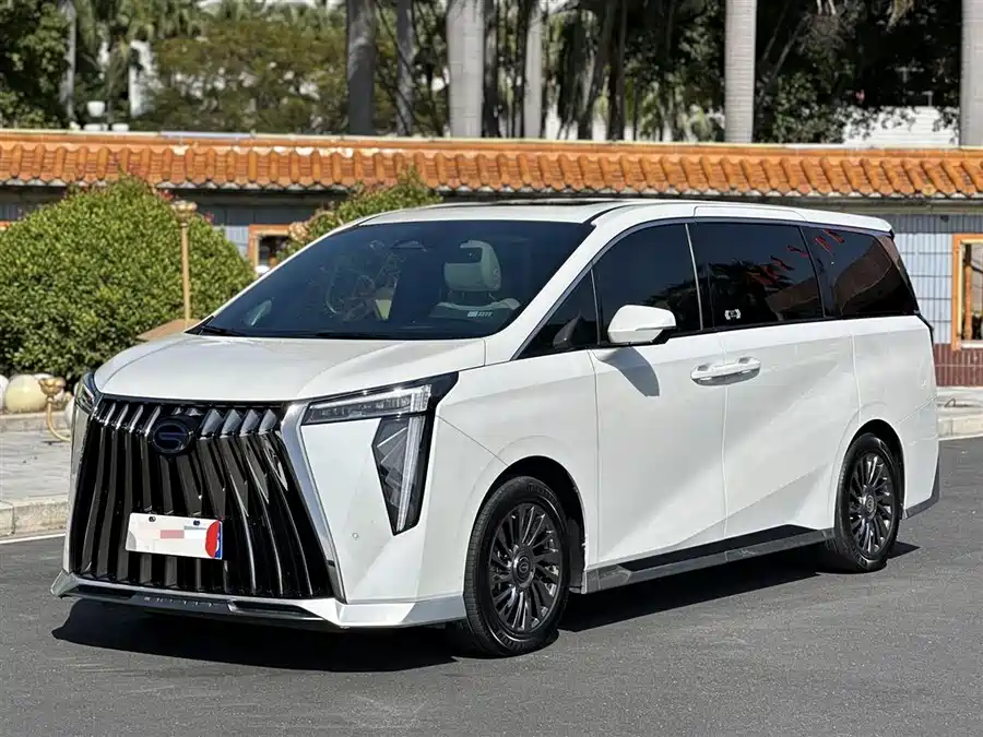 GAC Trumpchi Trumpchi M8 в цвете и кузовом – это идеальный выбор среди китайских автомобилей. Доступная цена и надежность гарантированы.