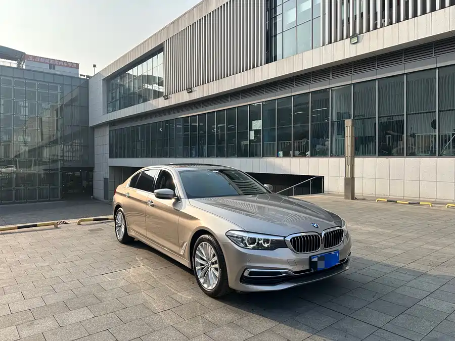 BMW BMW 5 Series в цвете и кузовом – это идеальный выбор среди китайских автомобилей. Доступная цена и надежность гарантированы.