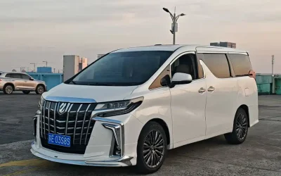 Toyota Toyota Corolla Cross в цвете и кузовом – это идеальный выбор среди китайских автомобилей. Доступная цена и надежность гарантированы.
