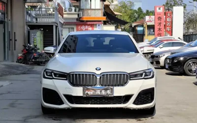 BMW BMW 5 Series EV в цвете и кузовом – это идеальный выбор среди китайских автомобилей. Доступная цена и надежность гарантированы.