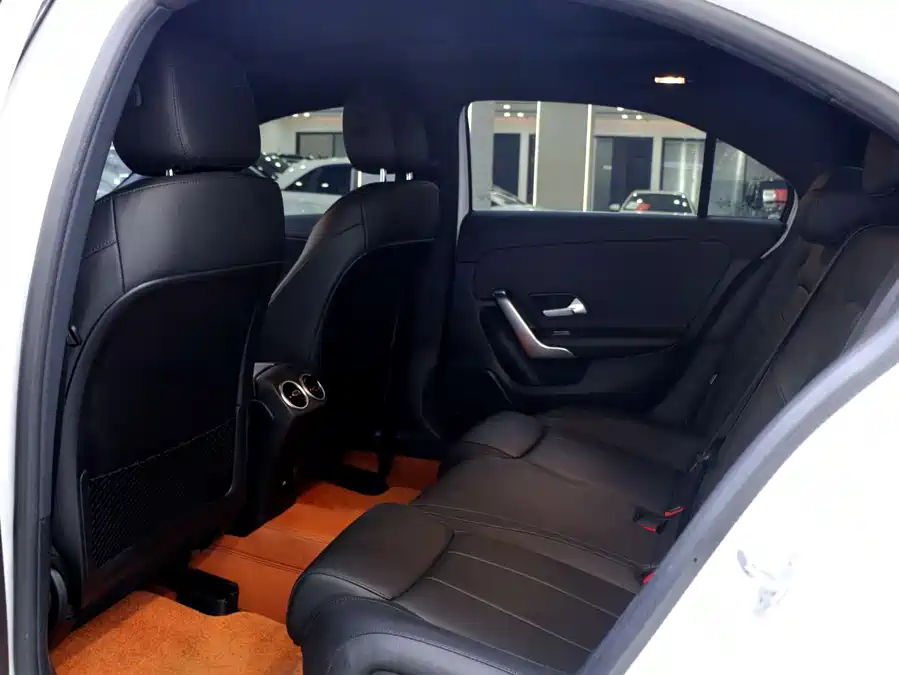 Mercedes-Benz Mercedes-Benz A-Class в цвете и кузовом – это идеальный выбор среди китайских автомобилей. Доступная цена и надежность гарантированы.