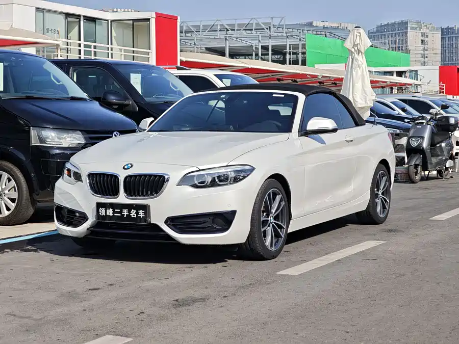 BMW BMW 2 Series в цвете и кузовом – это идеальный выбор среди китайских автомобилей. Доступная цена и надежность гарантированы.