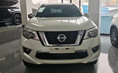Nissan Nissan Tiida в цвете и кузовом – это идеальный выбор среди китайских автомобилей. Доступная цена и надежность гарантированы.