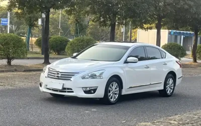 Nissan Nissan Tiida в цвете и кузовом – это идеальный выбор среди китайских автомобилей. Доступная цена и надежность гарантированы.