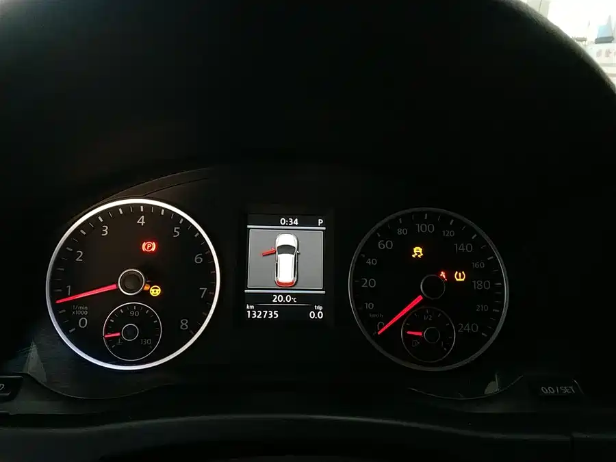 Chevrolet Chevrolet Monza в цвете и кузовом – это идеальный выбор среди китайских автомобилей. Доступная цена и надежность гарантированы.