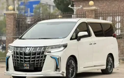 Toyota Toyota Camry в цвете и кузовом – это идеальный выбор среди китайских автомобилей. Доступная цена и надежность гарантированы.