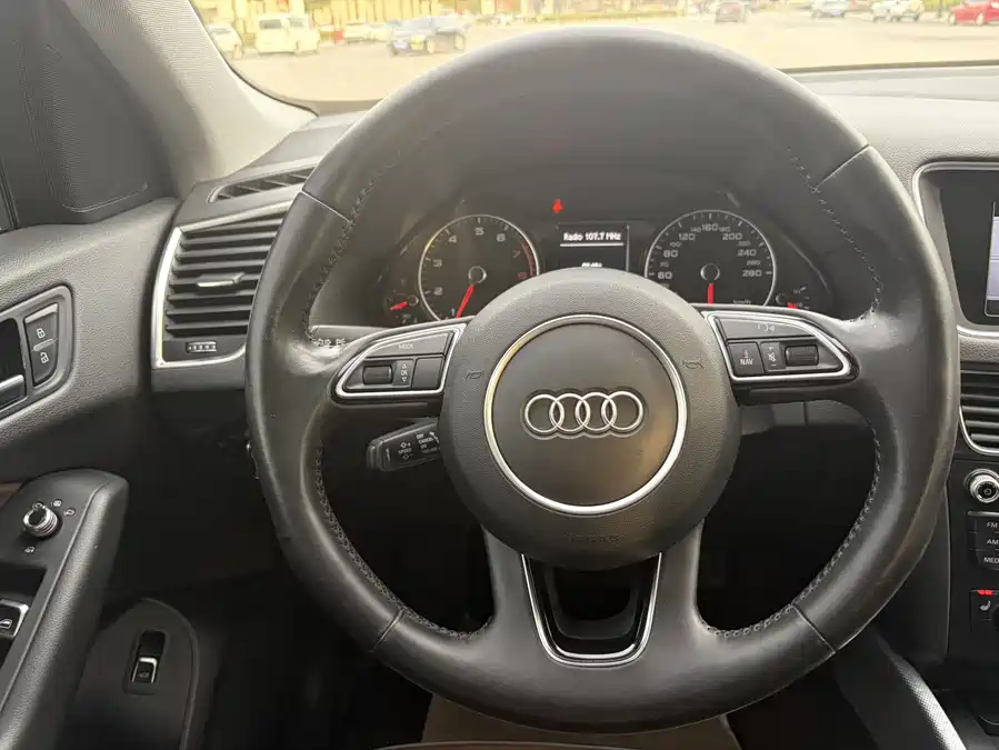 Audi Audi Q5 в цвете и кузовом – это идеальный выбор среди китайских автомобилей. Доступная цена и надежность гарантированы.
