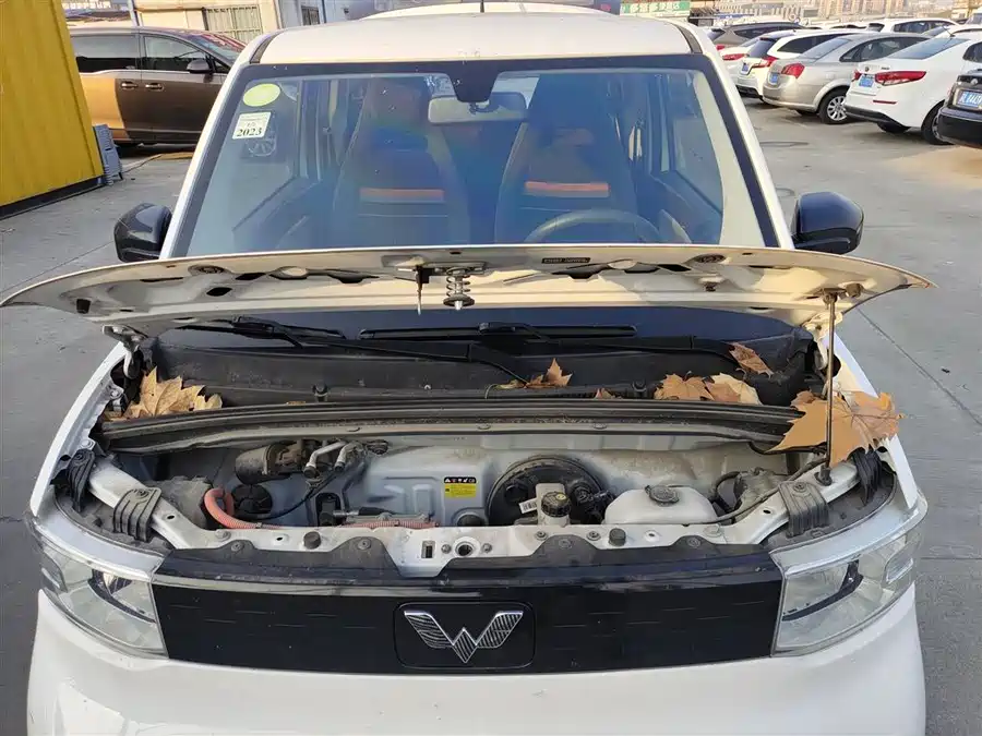 BYD BYD Yuan EV в цвете и кузовом – это идеальный выбор среди китайских автомобилей. Доступная цена и надежность гарантированы.