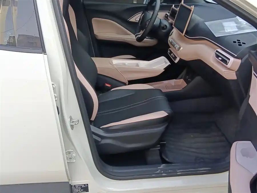 Bentley Bentley Mulsanne в цвете и кузовом – это идеальный выбор среди китайских автомобилей. Доступная цена и надежность гарантированы.