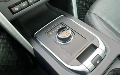 Land Rover Land Rover Range Rover в цвете и кузовом – это идеальный выбор среди китайских автомобилей. Доступная цена и надежность гарантированы.