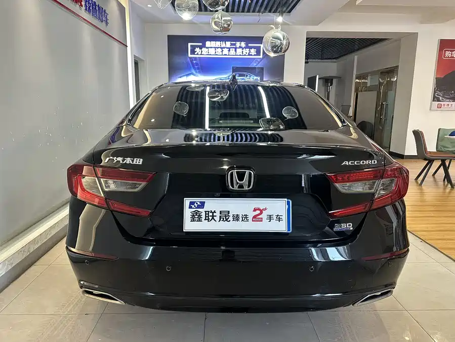 Dongfeng Commercial Vehicle Tianlong Flagship KX в цвете и кузовом – это идеальный выбор среди китайских автомобилей. Доступная цена и надежность гарантированы.