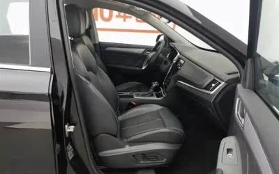 Roewe Roewe i5 в цвете и кузовом – это идеальный выбор среди китайских автомобилей. Доступная цена и надежность гарантированы.