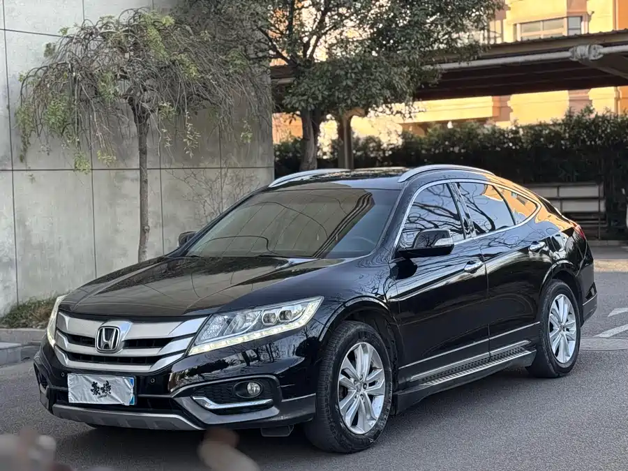 Honda Honda Crosstour в цвете и кузовом – это идеальный выбор среди китайских автомобилей. Доступная цена и надежность гарантированы.