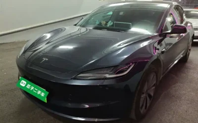 Tesla Tesla Model 3 в цвете и кузовом – это идеальный выбор среди китайских автомобилей. Доступная цена и надежность гарантированы.