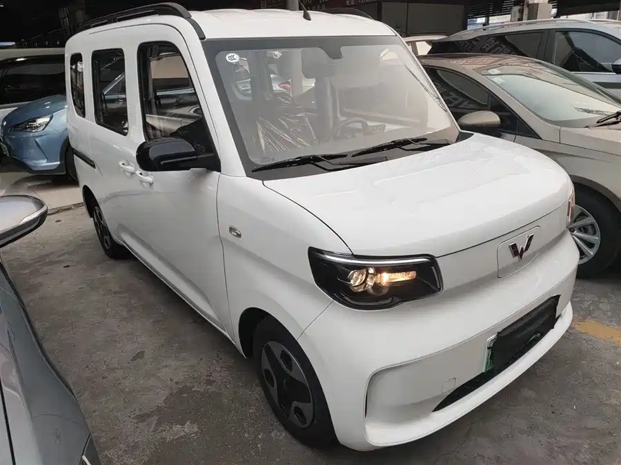 WuLing Wuling Sunshine в цвете и кузовом – это идеальный выбор среди китайских автомобилей. Доступная цена и надежность гарантированы.