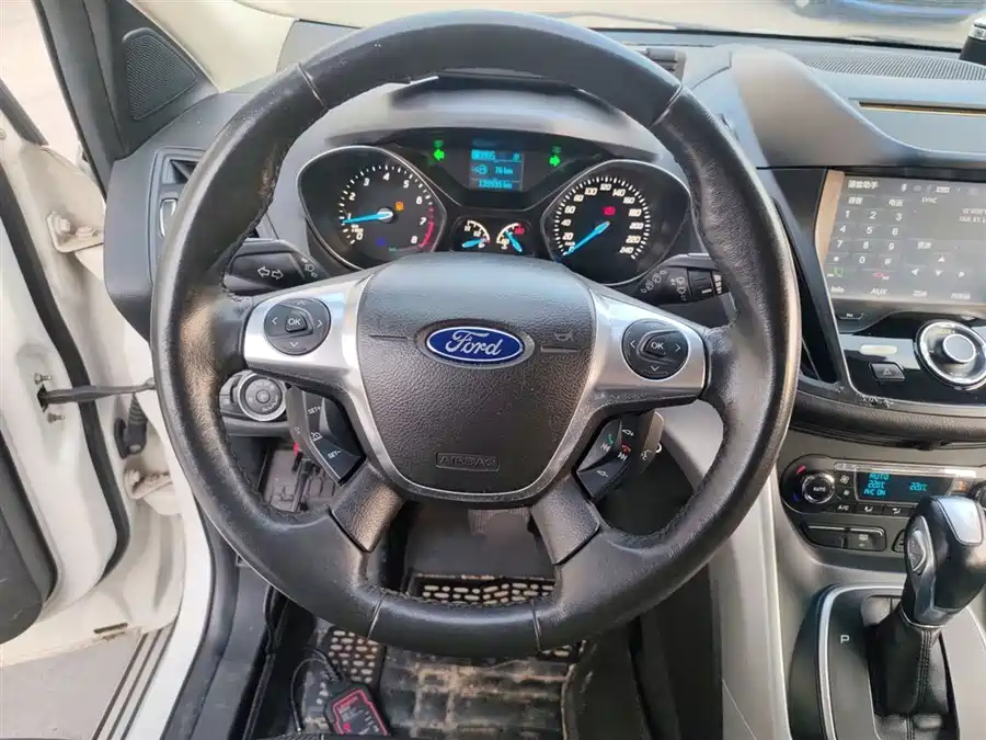 Ford Ford Kuga в цвете и кузовом – это идеальный выбор среди китайских автомобилей. Доступная цена и надежность гарантированы.