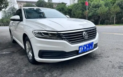 Volkswagen Volkswagen Bora в цвете и кузовом – это идеальный выбор среди китайских автомобилей. Доступная цена и надежность гарантированы.