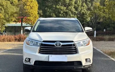 Toyota Toyota Camry в цвете и кузовом – это идеальный выбор среди китайских автомобилей. Доступная цена и надежность гарантированы.