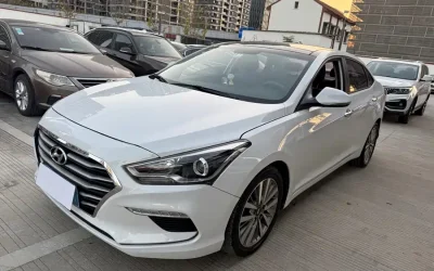 Buick Buick LaCrosse в цвете и кузовом – это идеальный выбор среди китайских автомобилей. Доступная цена и надежность гарантированы.