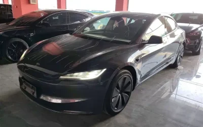Audi Audi A8 в цвете и кузовом – это идеальный выбор среди китайских автомобилей. Доступная цена и надежность гарантированы.