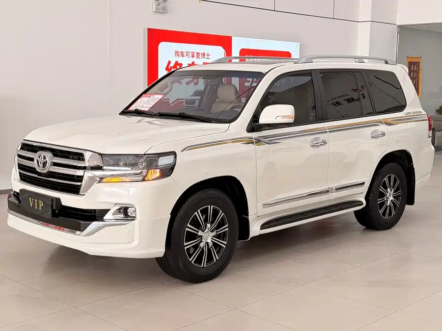 Toyota Toyota Land Cruiser в цвете и кузовом – это идеальный выбор среди китайских автомобилей. Доступная цена и надежность гарантированы.