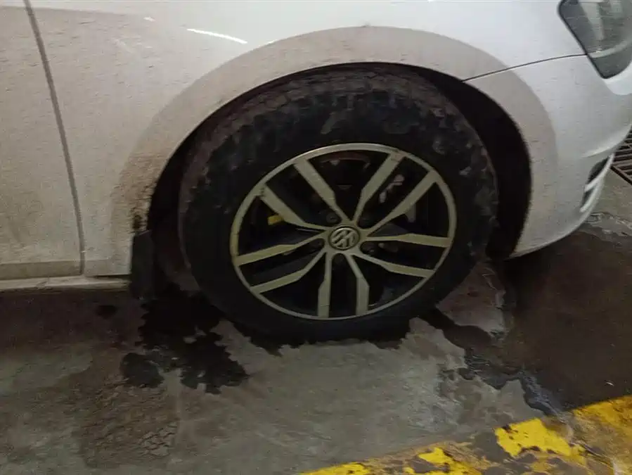 Tesla Tesla Model Y в цвете и кузовом – это идеальный выбор среди китайских автомобилей. Доступная цена и надежность гарантированы.