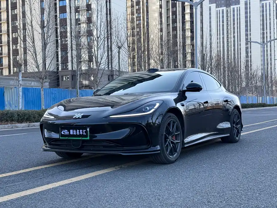 Buick Buick LaCrosse в цвете и кузовом – это идеальный выбор среди китайских автомобилей. Доступная цена и надежность гарантированы.
