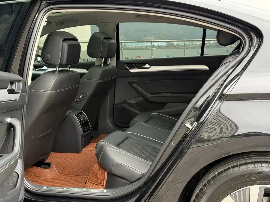 BMW BMW i3 в цвете и кузовом – это идеальный выбор среди китайских автомобилей. Доступная цена и надежность гарантированы.