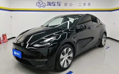 Tesla Tesla Model 3 в цвете и кузовом – это идеальный выбор среди китайских автомобилей. Доступная цена и надежность гарантированы.