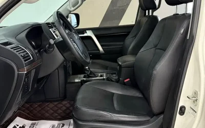 Toyota Toyota Land Cruiser в цвете и кузовом – это идеальный выбор среди китайских автомобилей. Доступная цена и надежность гарантированы.