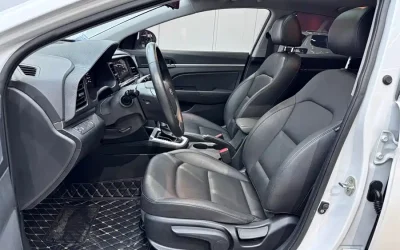 Hyundai Hyundai в цвете Hyundai и кузовом Hyundai – это идеальный выбор среди китайских автомобилей. Доступная цена и надежность гарантированы.