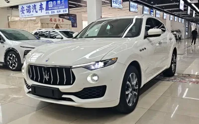 Maserati Maserati Quattroporte в цвете и кузовом – это идеальный выбор среди китайских автомобилей. Доступная цена и надежность гарантированы.