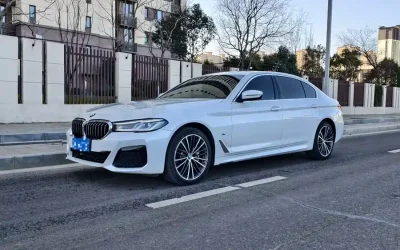 BMW BMW в цвете BMW и кузовом BMW – это идеальный выбор среди китайских автомобилей. Доступная цена и надежность гарантированы.