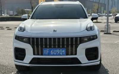 Lynk & Co Lynk & Co 03 в цвете и кузовом – это идеальный выбор среди китайских автомобилей. Доступная цена и надежность гарантированы.