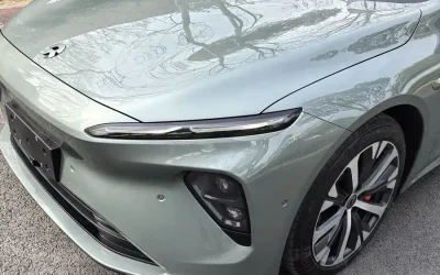 BMW BMW 3 Series в цвете и кузовом – это идеальный выбор среди китайских автомобилей. Доступная цена и надежность гарантированы.