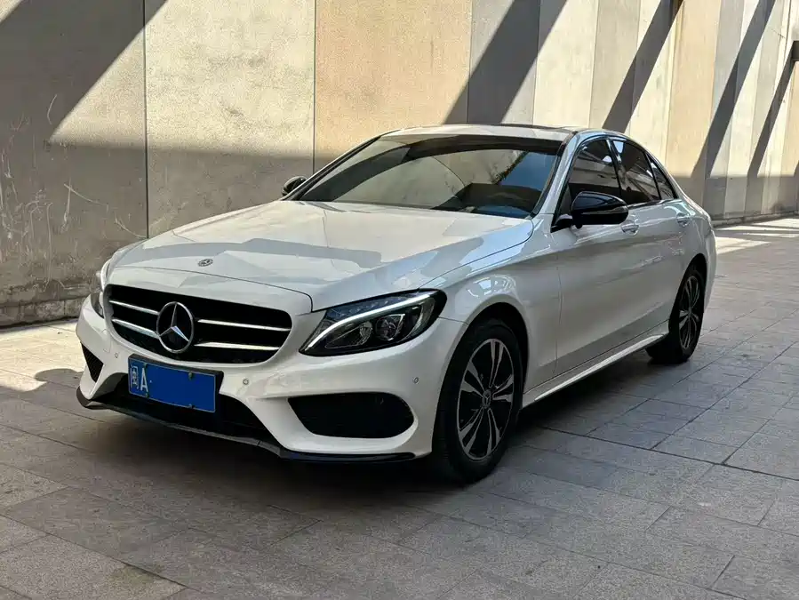 Mercedes-Benz Mercedes-Benz C-Class в цвете и кузовом – это идеальный выбор среди китайских автомобилей. Доступная цена и надежность гарантированы.