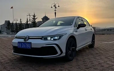 Volkswagen Volkswagen Magotan в цвете и кузовом – это идеальный выбор среди китайских автомобилей. Доступная цена и надежность гарантированы.