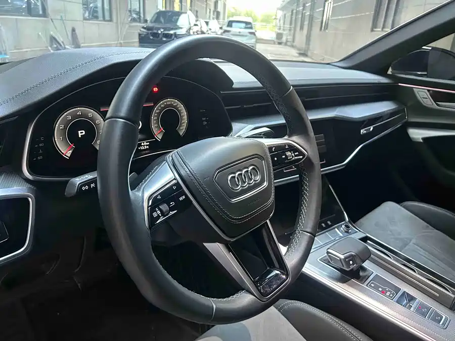 Changan Changan CS85 COUPE в цвете и кузовом – это идеальный выбор среди китайских автомобилей. Доступная цена и надежность гарантированы.