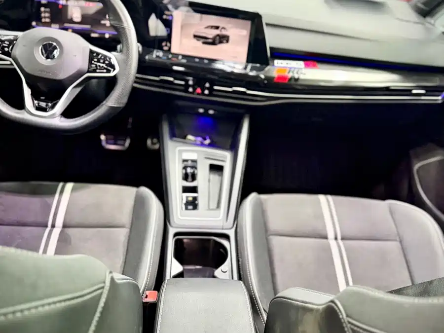 Land Rover Land Rover Range Rover Sport в цвете и кузовом – это идеальный выбор среди китайских автомобилей. Доступная цена и надежность гарантированы.