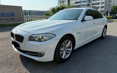 BMW BMW 5 Series GT в цвете и кузовом – это идеальный выбор среди китайских автомобилей. Доступная цена и надежность гарантированы.