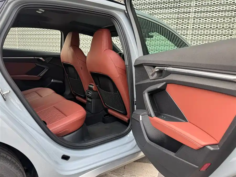 Volkswagen Volkswagen Viloran в цвете и кузовом – это идеальный выбор среди китайских автомобилей. Доступная цена и надежность гарантированы.