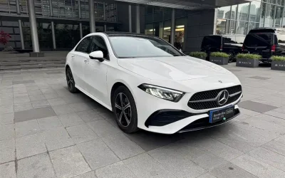 Mercedes-Benz Mercedes-Benz C-Class в цвете и кузовом – это идеальный выбор среди китайских автомобилей. Доступная цена и надежность гарантированы.