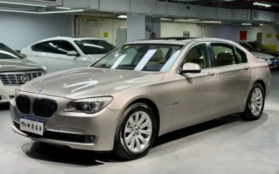 BMW BMW 3 Series в цвете и кузовом – это идеальный выбор среди китайских автомобилей. Доступная цена и надежность гарантированы.