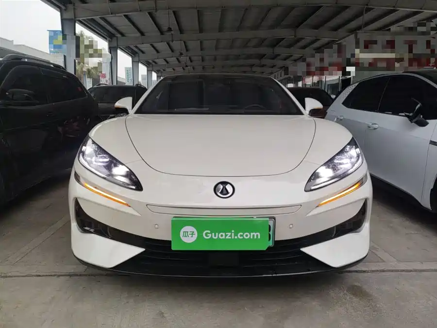 Geely Geely Yuanjing X6 в цвете и кузовом – это идеальный выбор среди китайских автомобилей. Доступная цена и надежность гарантированы.