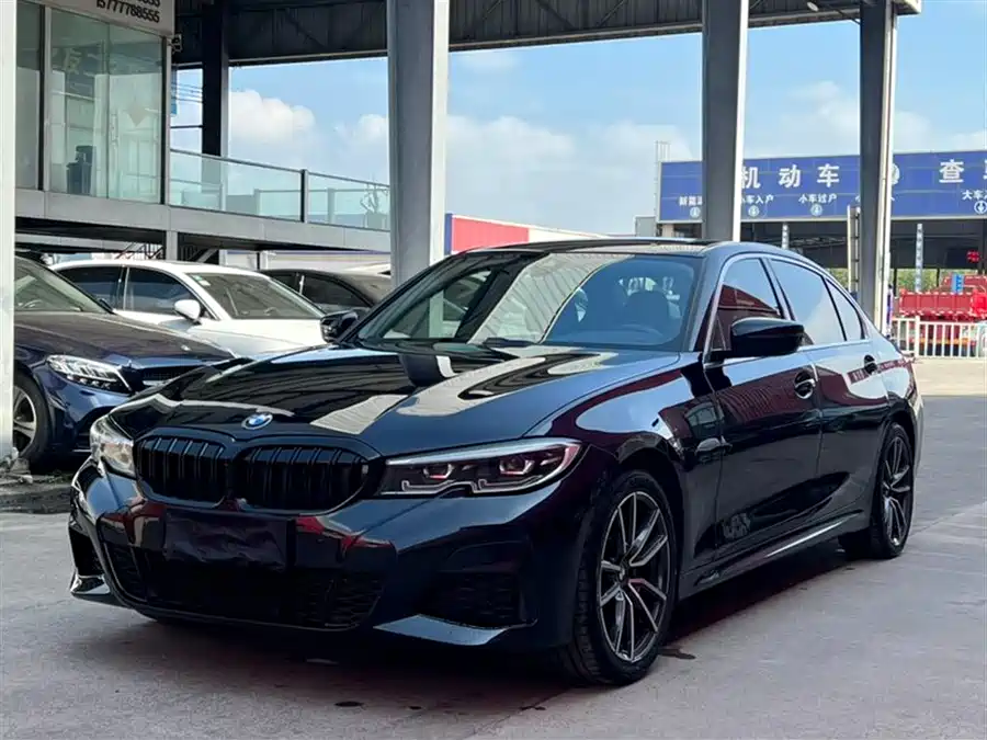 BMW BMW 3 Series в цвете и кузовом – это идеальный выбор среди китайских автомобилей. Доступная цена и надежность гарантированы.