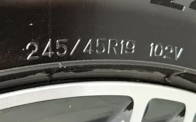 Mercedes-Benz Mercedes-Benz E-Class в цвете и кузовом – это идеальный выбор среди китайских автомобилей. Доступная цена и надежность гарантированы.