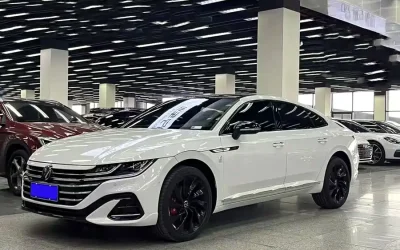 Lincoln Lincoln Corsair в цвете и кузовом – это идеальный выбор среди китайских автомобилей. Доступная цена и надежность гарантированы.