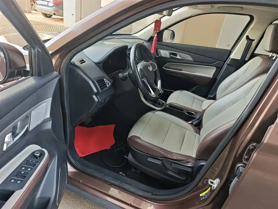 Buick Buick Enclave в цвете и кузовом – это идеальный выбор среди китайских автомобилей. Доступная цена и надежность гарантированы.